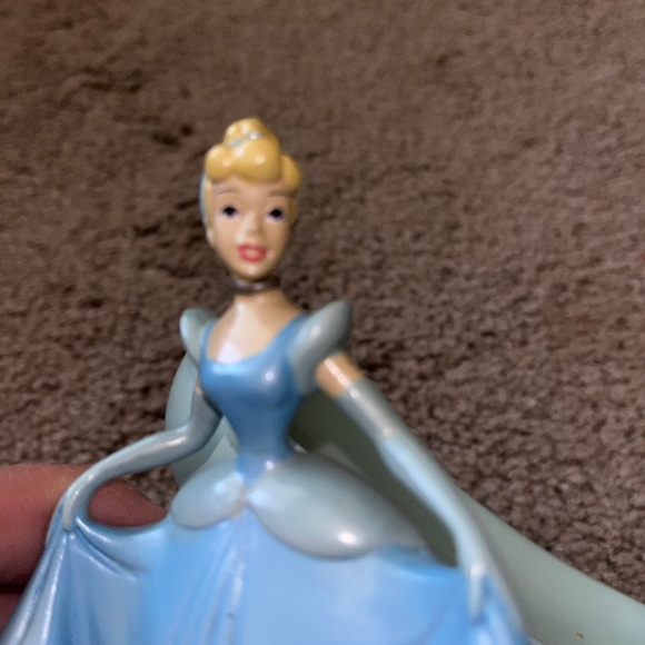 Disney Princess Forever Cinderella Soap Dish Glass Slipper Bathroom Decor. - Picture 2 of 9